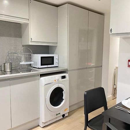 לונדון Cozy En-Suite Near Stratford מראה חיצוני תמונה