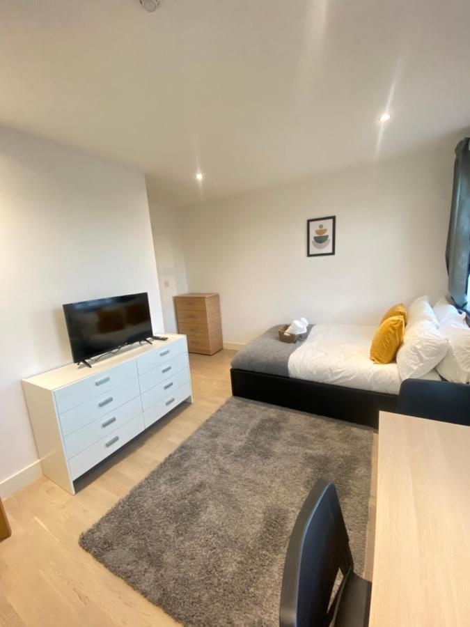 לונדון Cozy En-Suite Near Stratford מראה חיצוני תמונה