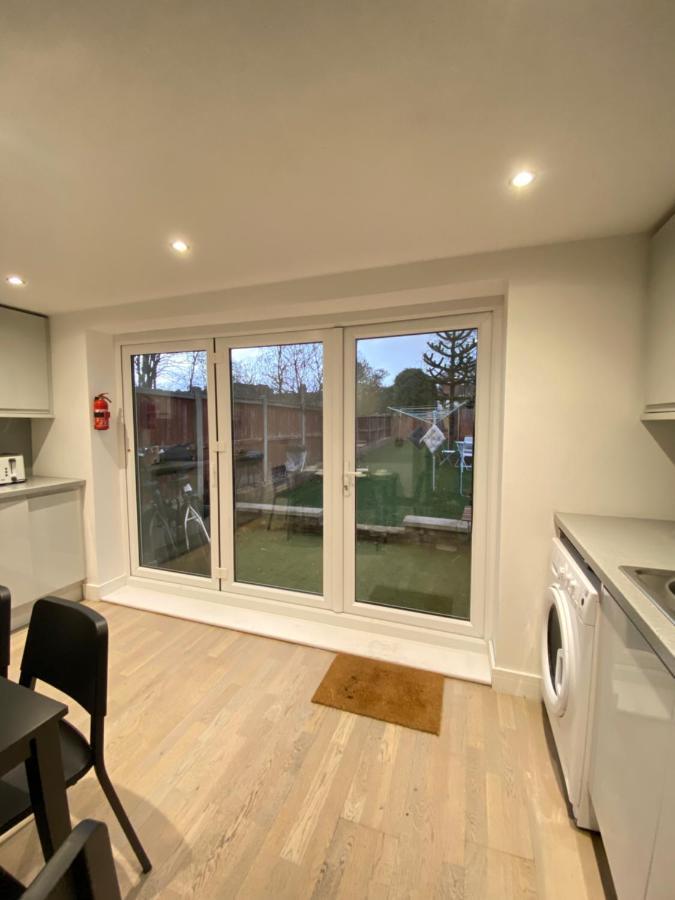 לונדון Cozy En-Suite Near Stratford מראה חיצוני תמונה