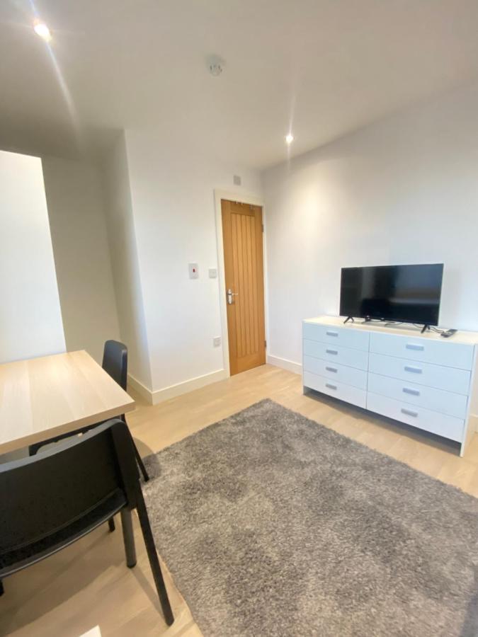 לונדון Cozy En-Suite Near Stratford מראה חיצוני תמונה