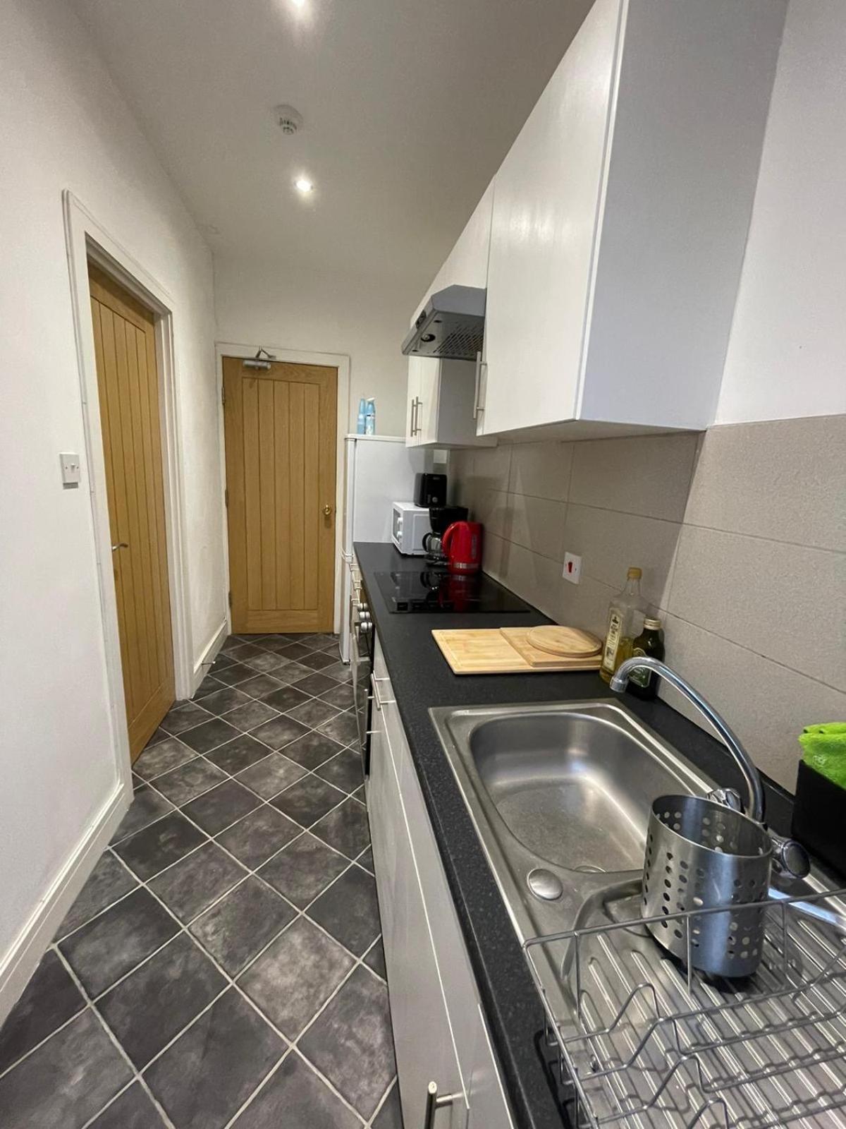 לונדון Cozy En-Suite Near Stratford מראה חיצוני תמונה