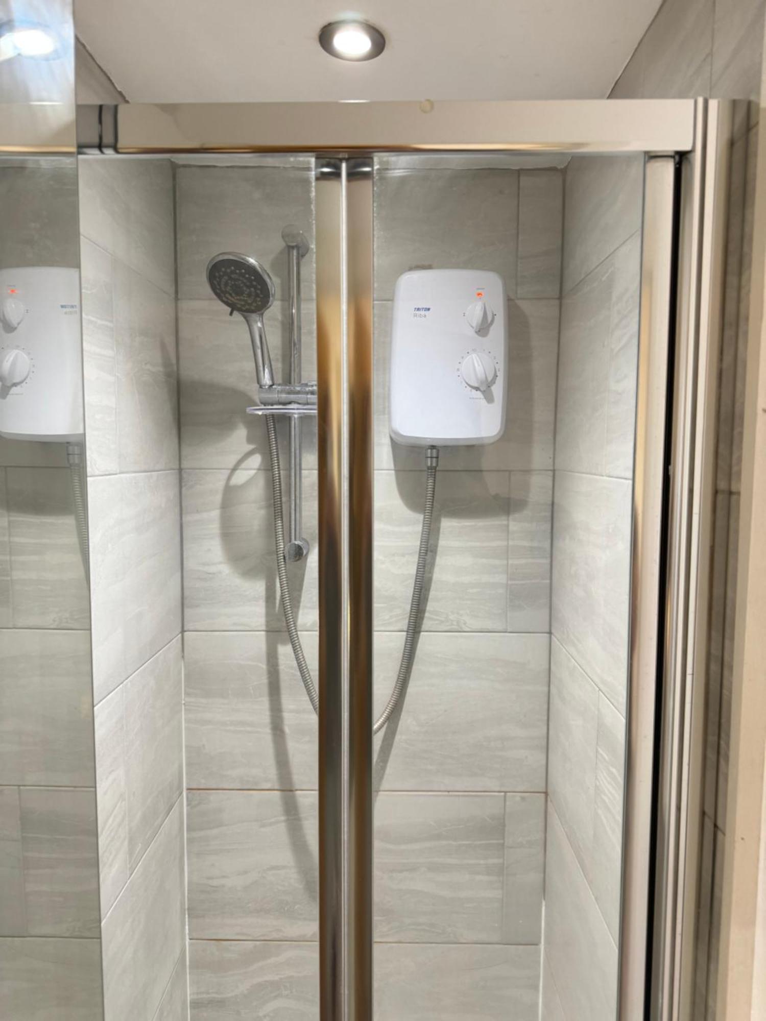 לונדון Cozy En-Suite Near Stratford מראה חיצוני תמונה