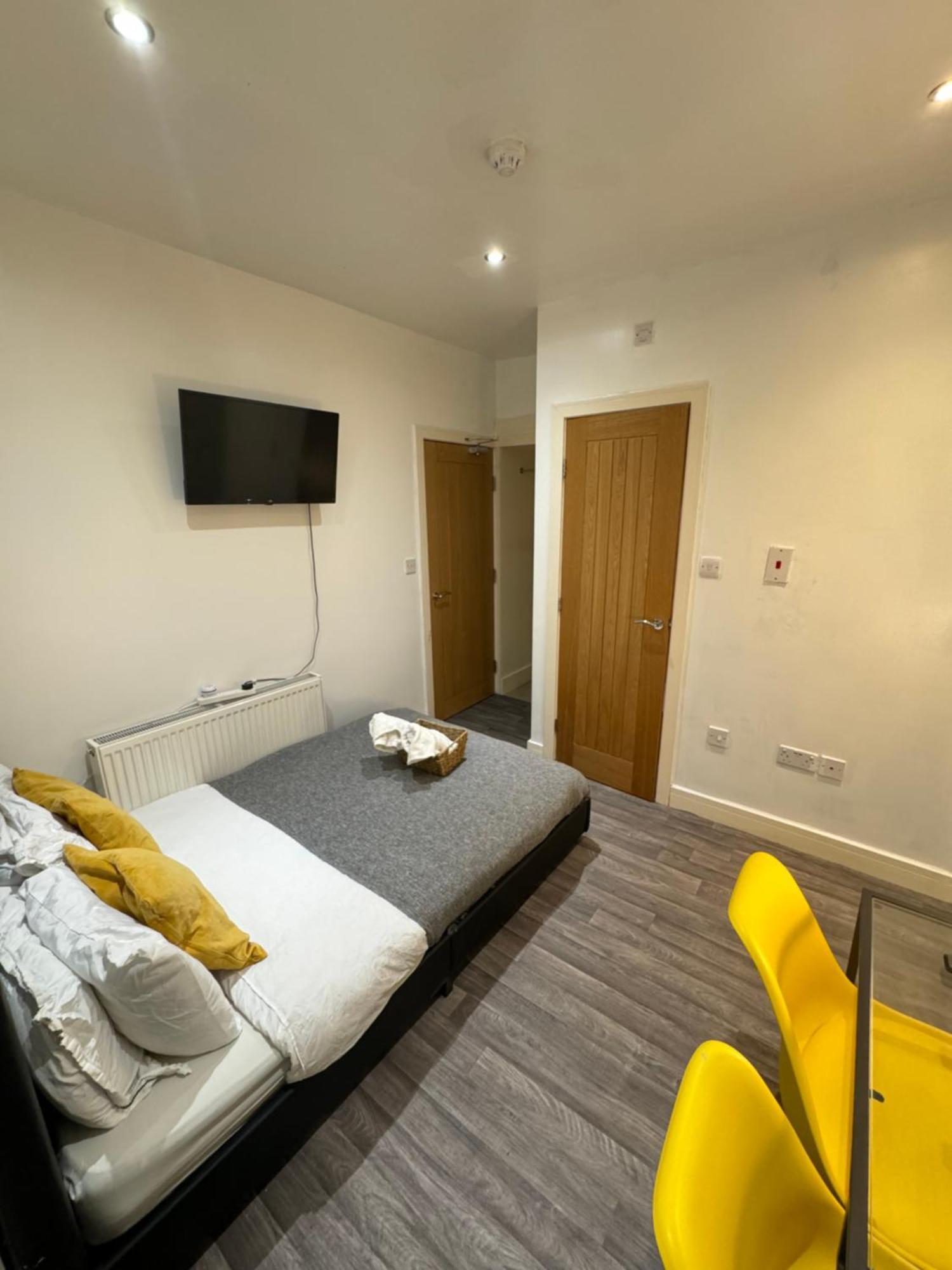 לונדון Cozy En-Suite Near Stratford מראה חיצוני תמונה